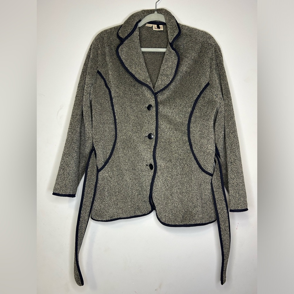 VTG Woolrich USA Gray Polyester belted jacket Women’s size Small SKU C1